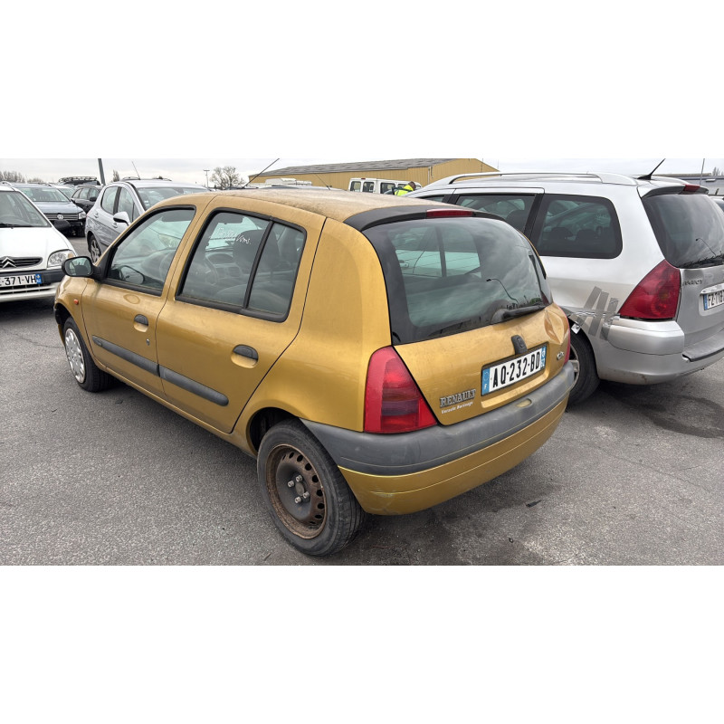 Calandre RENAULT CLIO 2 Photo n°8