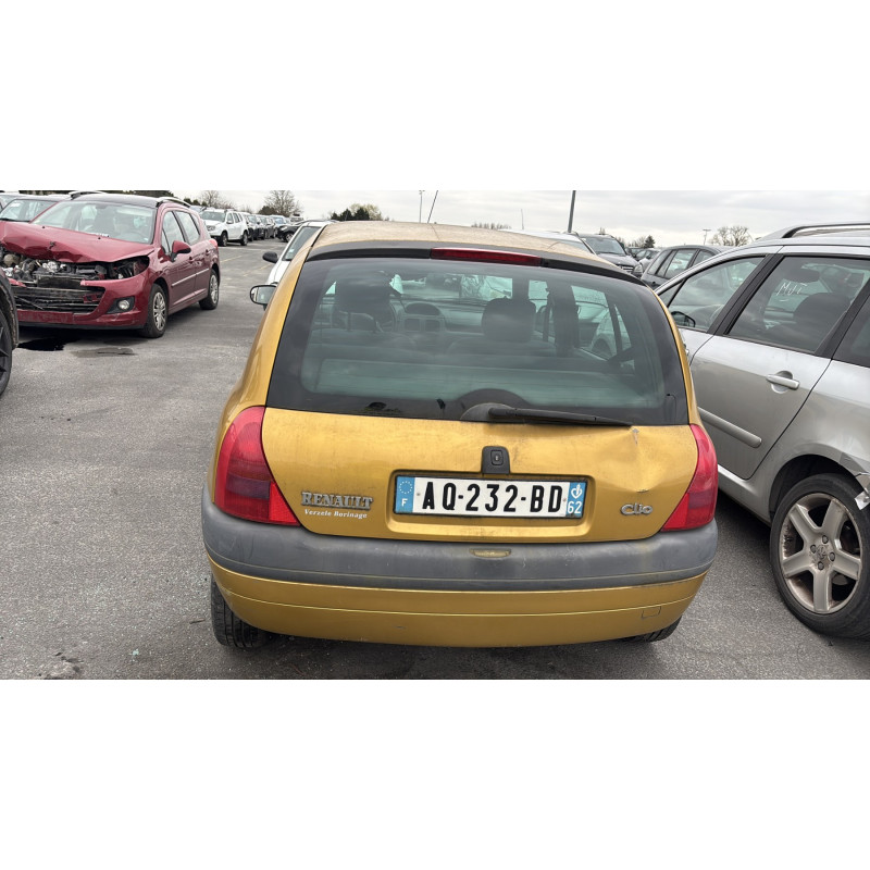 Calandre RENAULT CLIO 2 Photo n°9