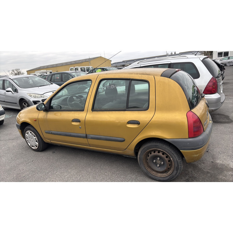 Calandre RENAULT CLIO 2 Photo n°10