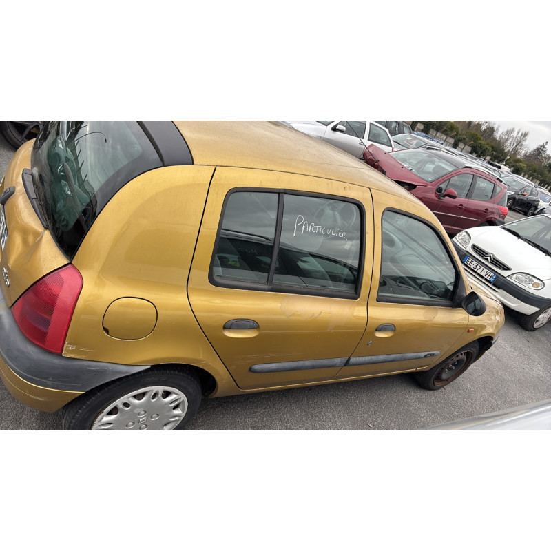 Calandre RENAULT CLIO 2 Photo n°11