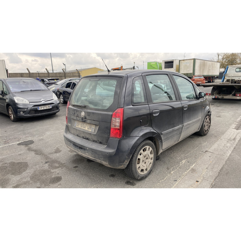 Calandre FIAT IDEA Photo n°7