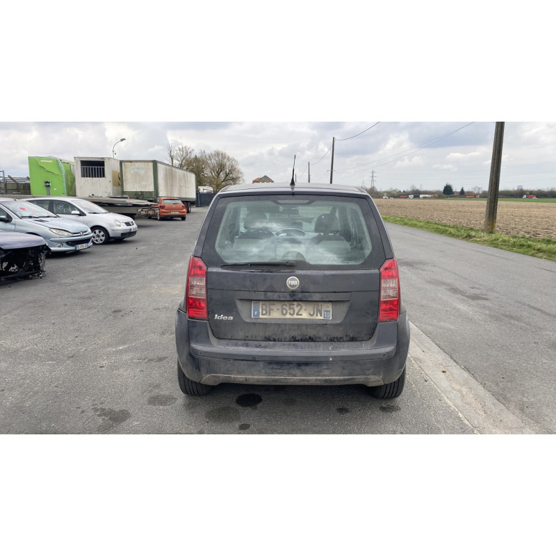 Calandre FIAT IDEA Photo n°9