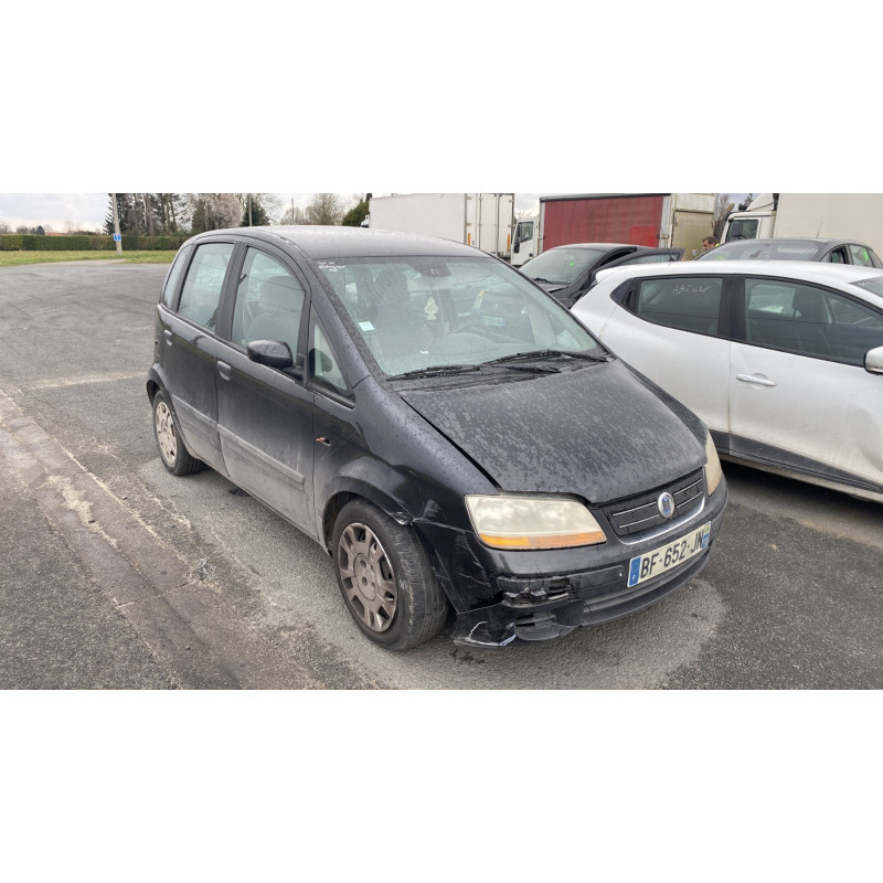 Calandre FIAT IDEA Photo n°16