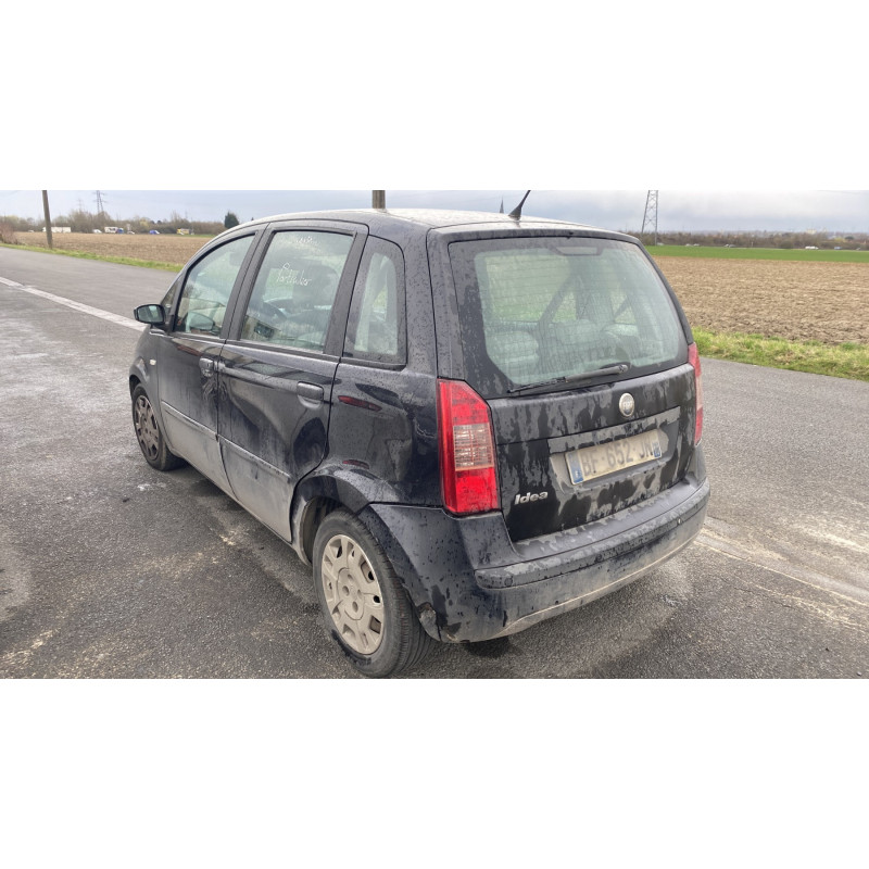 Calandre FIAT IDEA Photo n°18