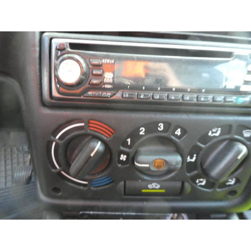 Calandre OPEL ASTRA F Photo n°7