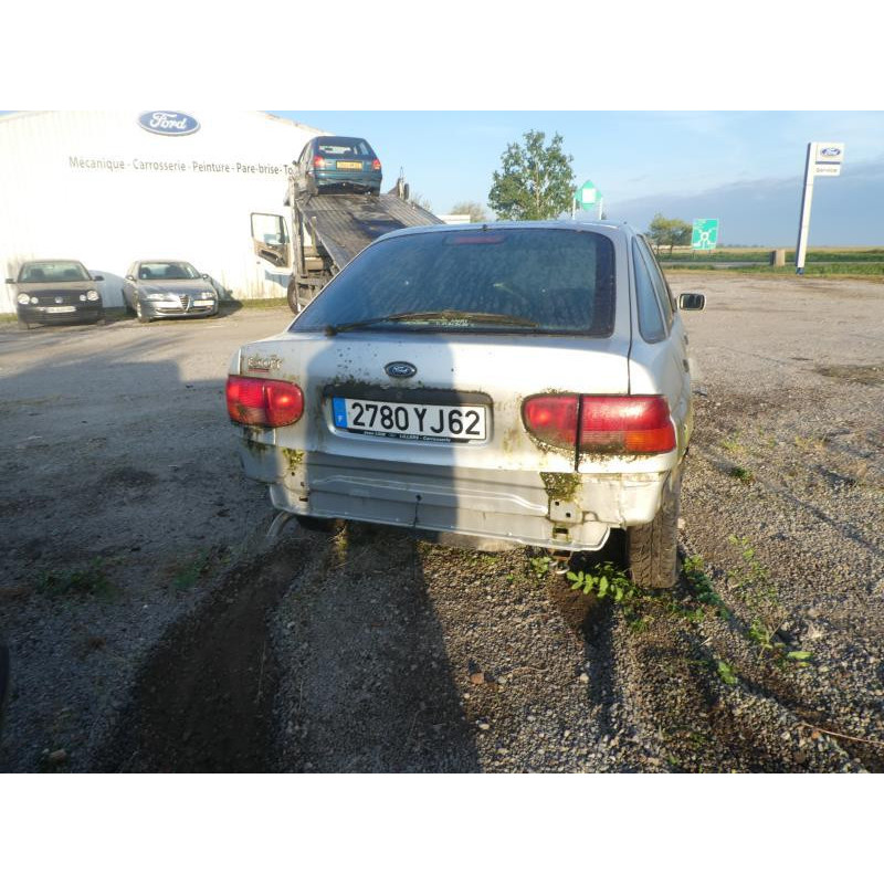 Calandre FORD ESCORT 6 Photo n°5