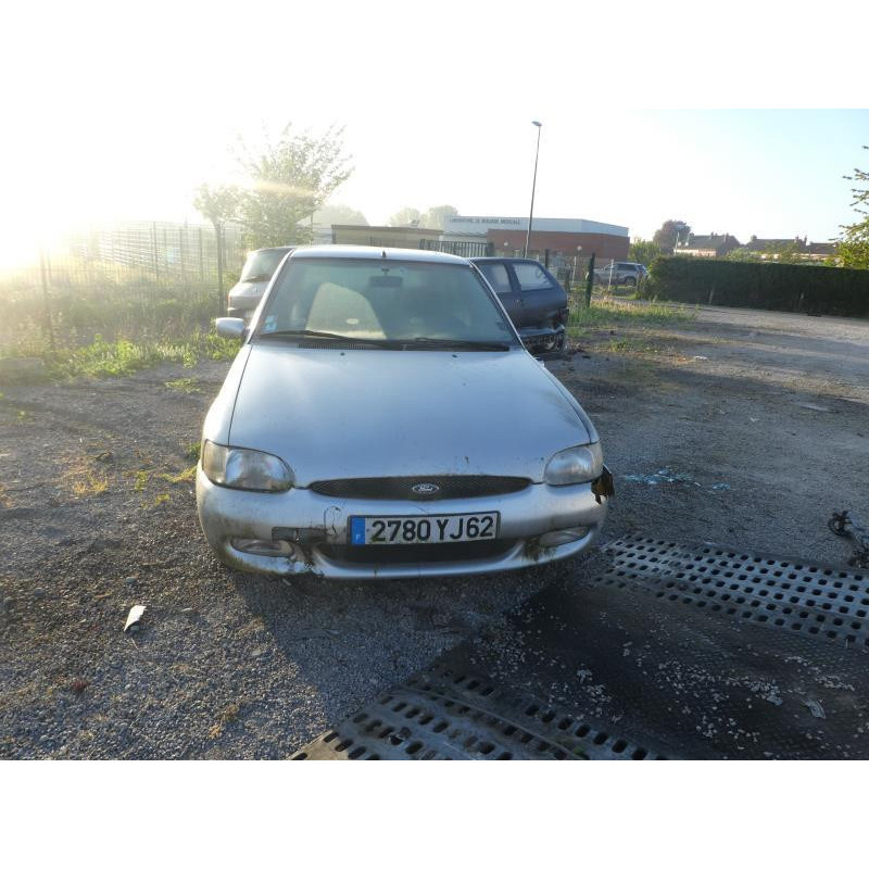 Calandre FORD ESCORT 6 Photo n°6