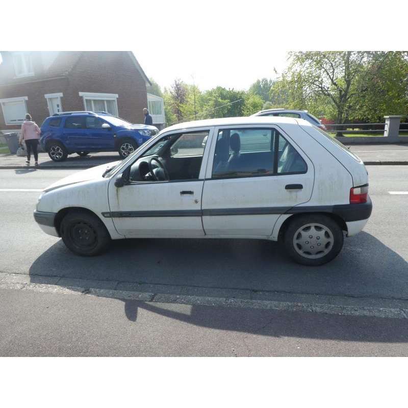 Calandre CITROEN SAXO Photo n°7