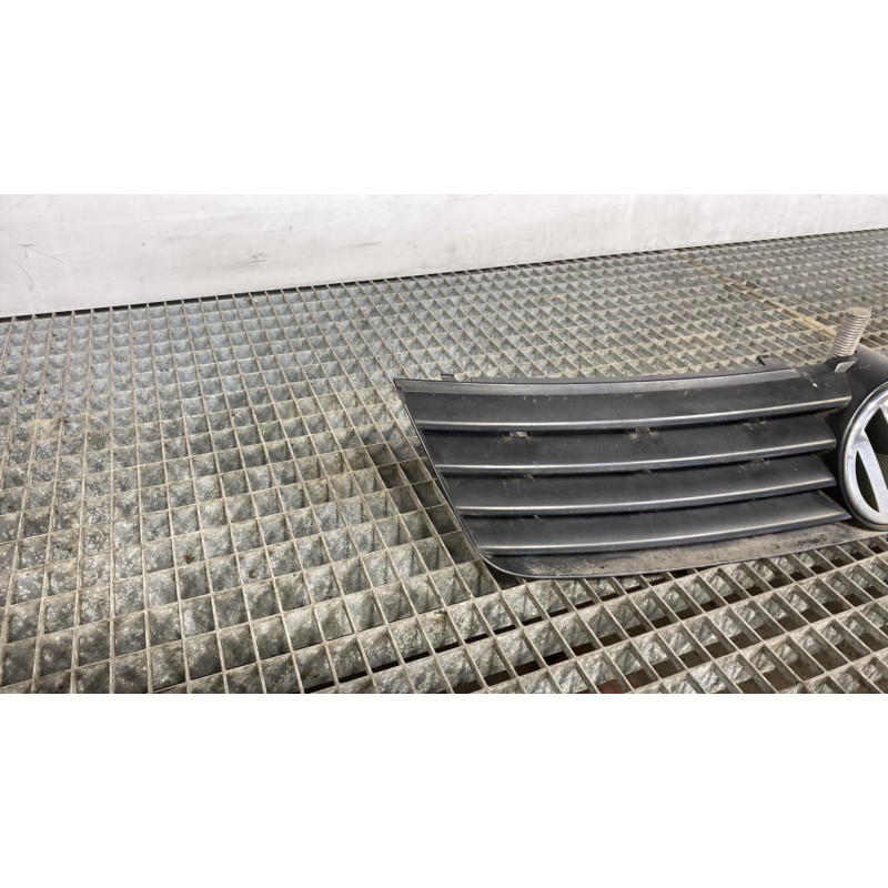 Calandre VOLKSWAGEN PASSAT 4 Photo n°4