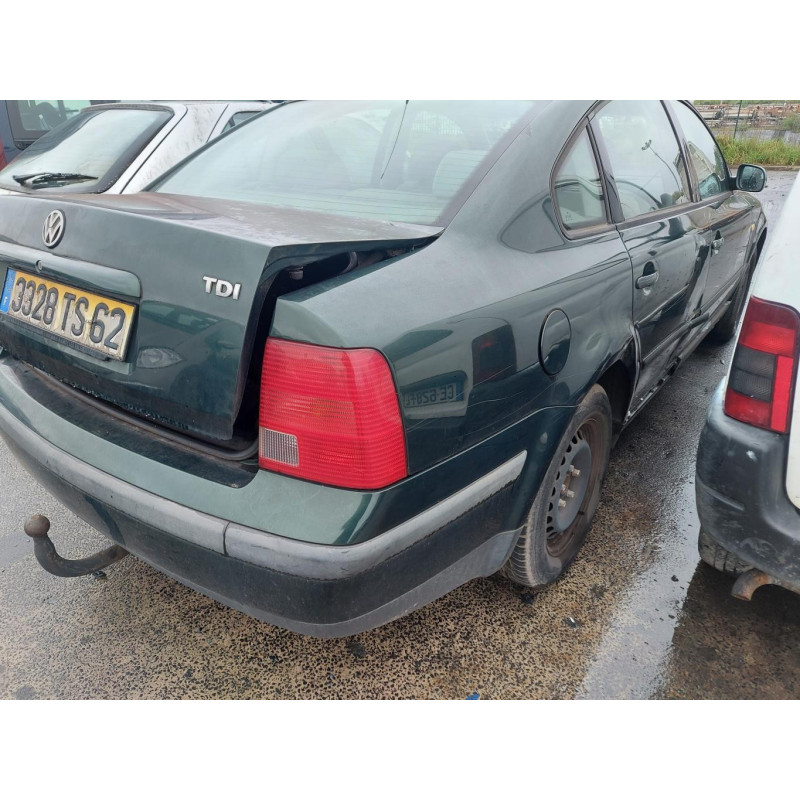 Calandre VOLKSWAGEN PASSAT 4 Photo n°7