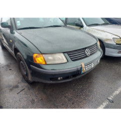 Calandre VOLKSWAGEN PASSAT 4