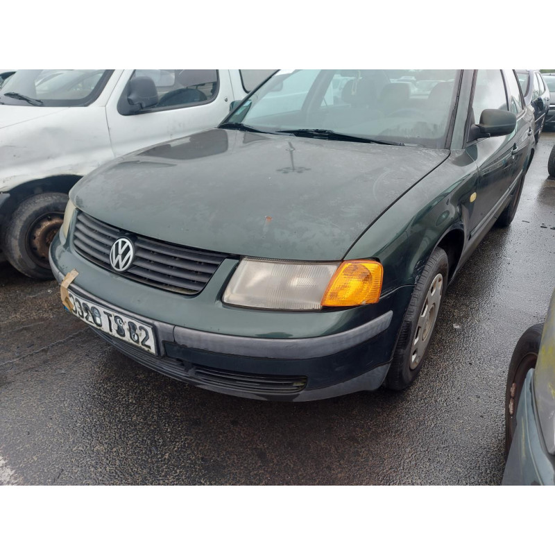 Calandre VOLKSWAGEN PASSAT 4 Photo n°11