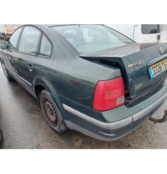 Calandre VOLKSWAGEN PASSAT 4