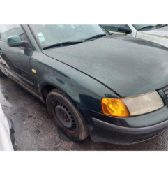 Calandre VOLKSWAGEN PASSAT 4