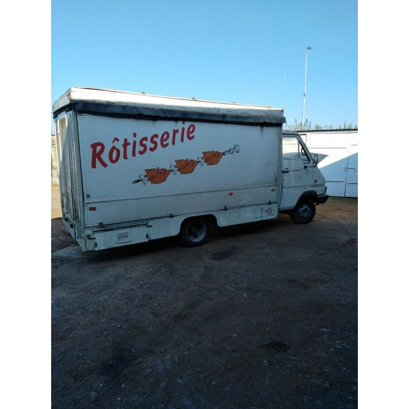 Calandre RENAULT B70 Photo n°8
