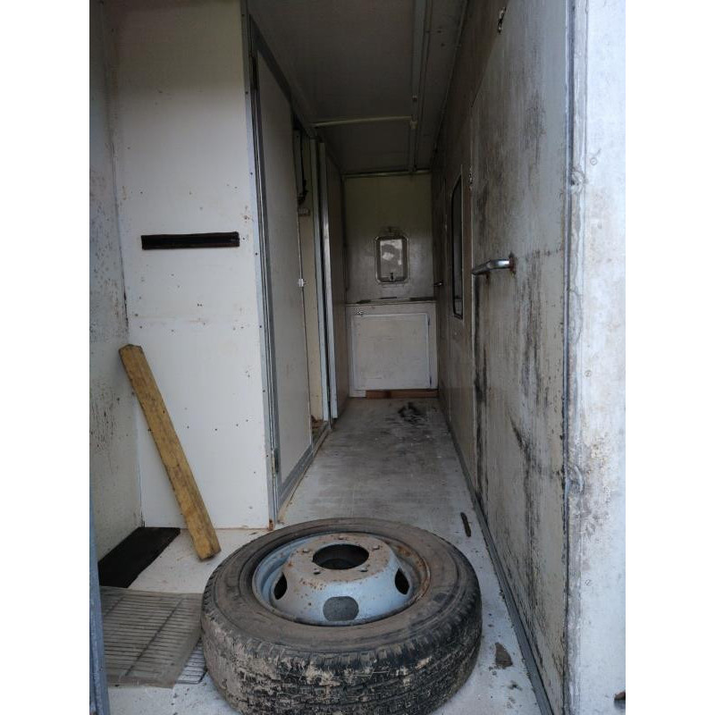 Calandre RENAULT B70 Photo n°10