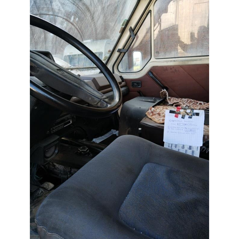 Calandre RENAULT B70 Photo n°11