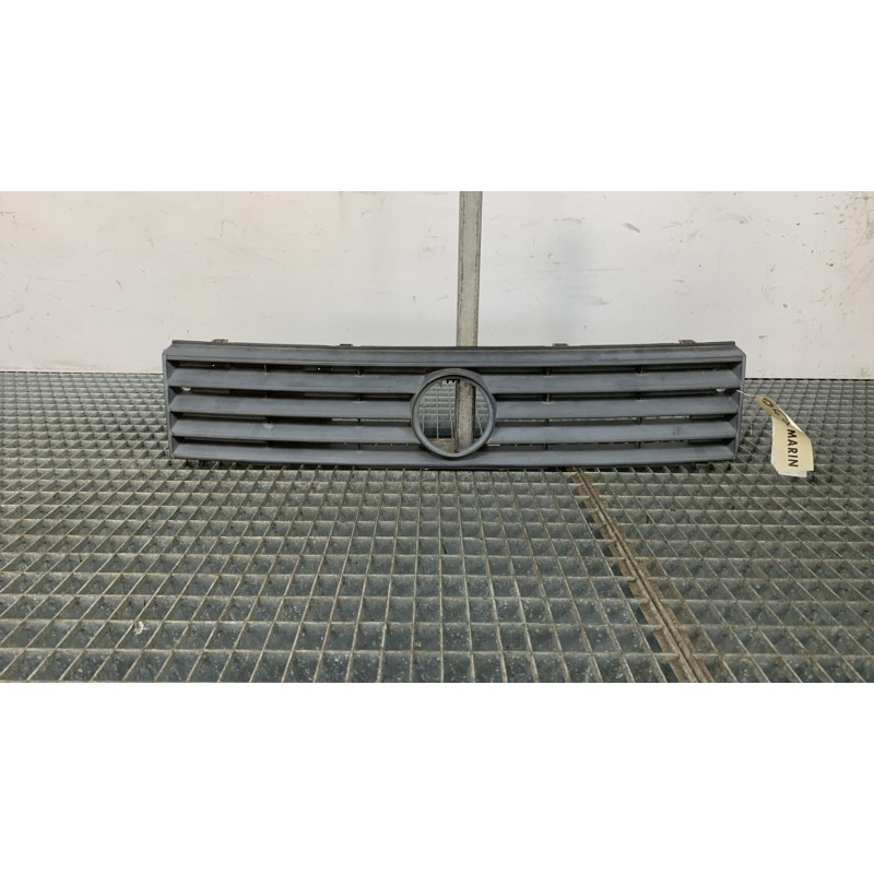 Calandre VOLKSWAGEN POLO 2 Photo n°3
