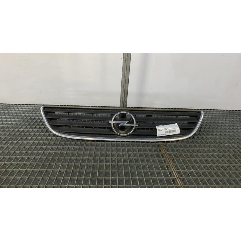 Calandre OPEL ZAFIRA A Photo n°4