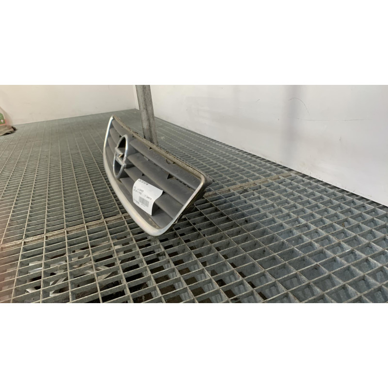 Calandre OPEL ZAFIRA A Photo n°6