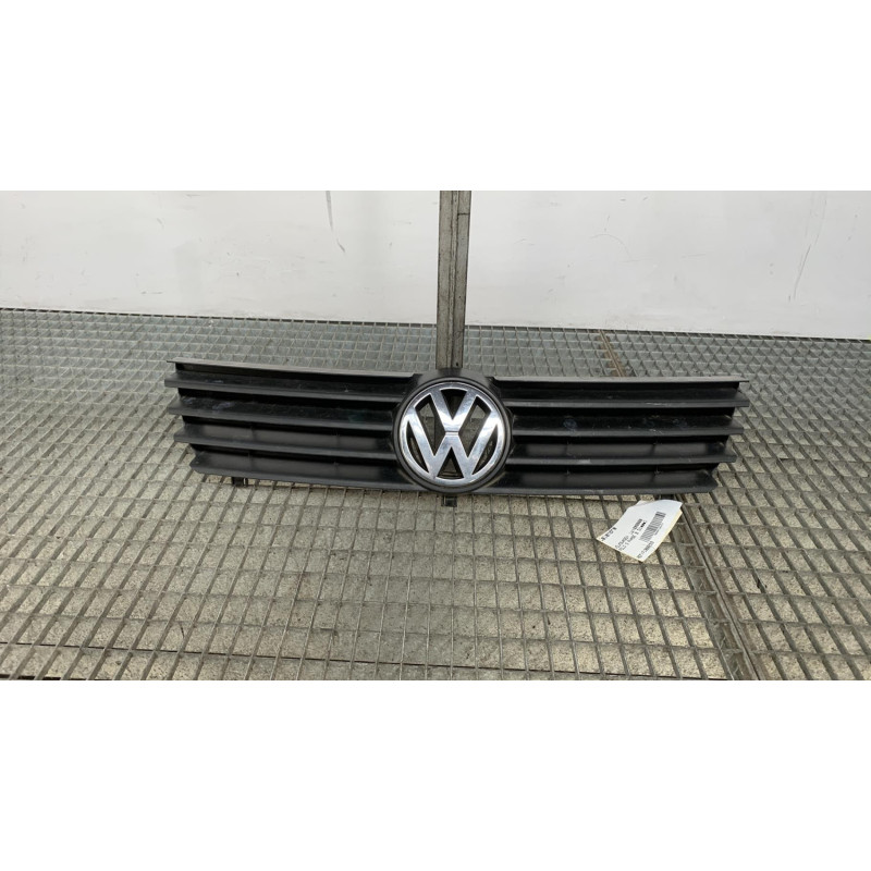 Calandre VOLKSWAGEN POLO 3 Photo n°3