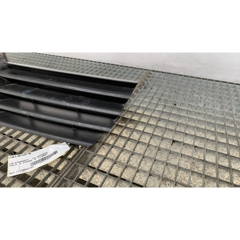 Calandre VOLKSWAGEN POLO 3 Photo n°4