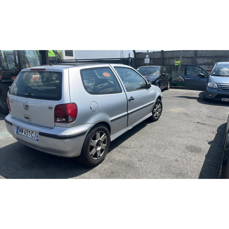 Calandre VOLKSWAGEN POLO 3 Photo n°6