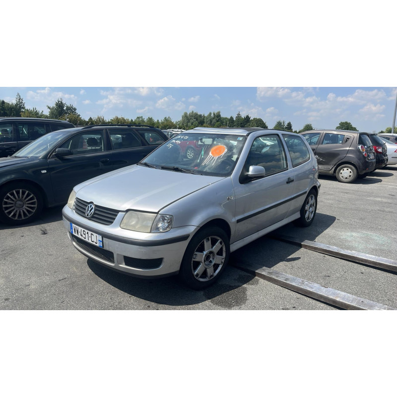 Calandre VOLKSWAGEN POLO 3 Photo n°7