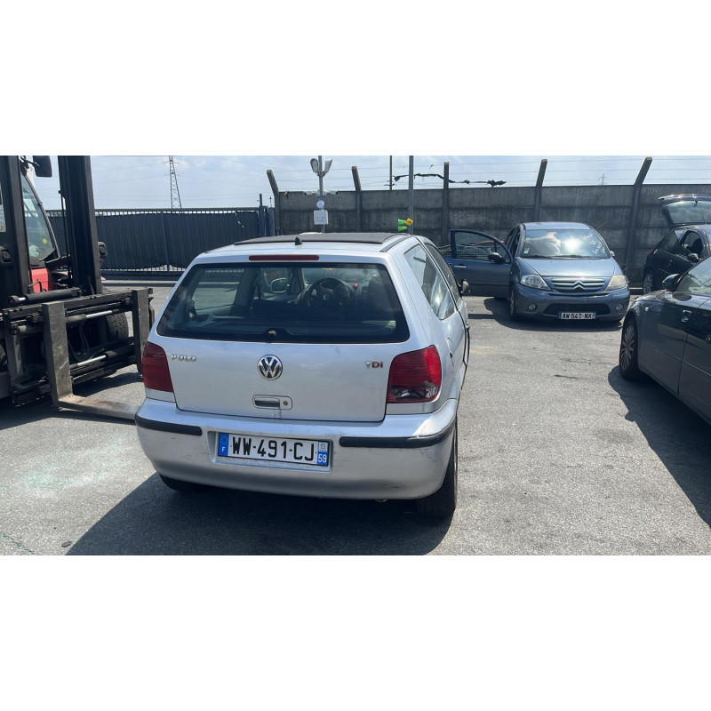 Calandre VOLKSWAGEN POLO 3 Photo n°12