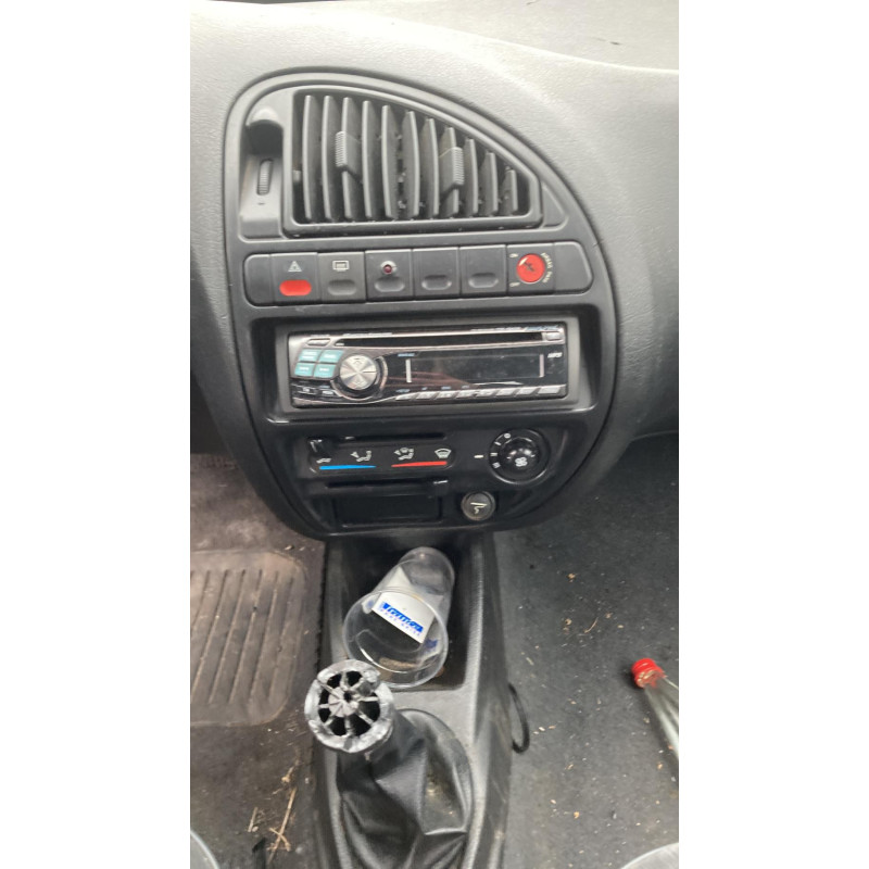 Calandre CITROEN SAXO Photo n°11