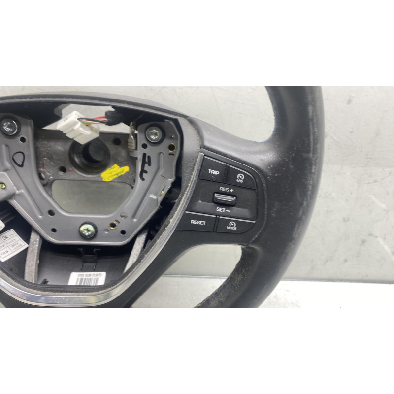 Volant HYUNDAI I 20 2 Photo n°4
