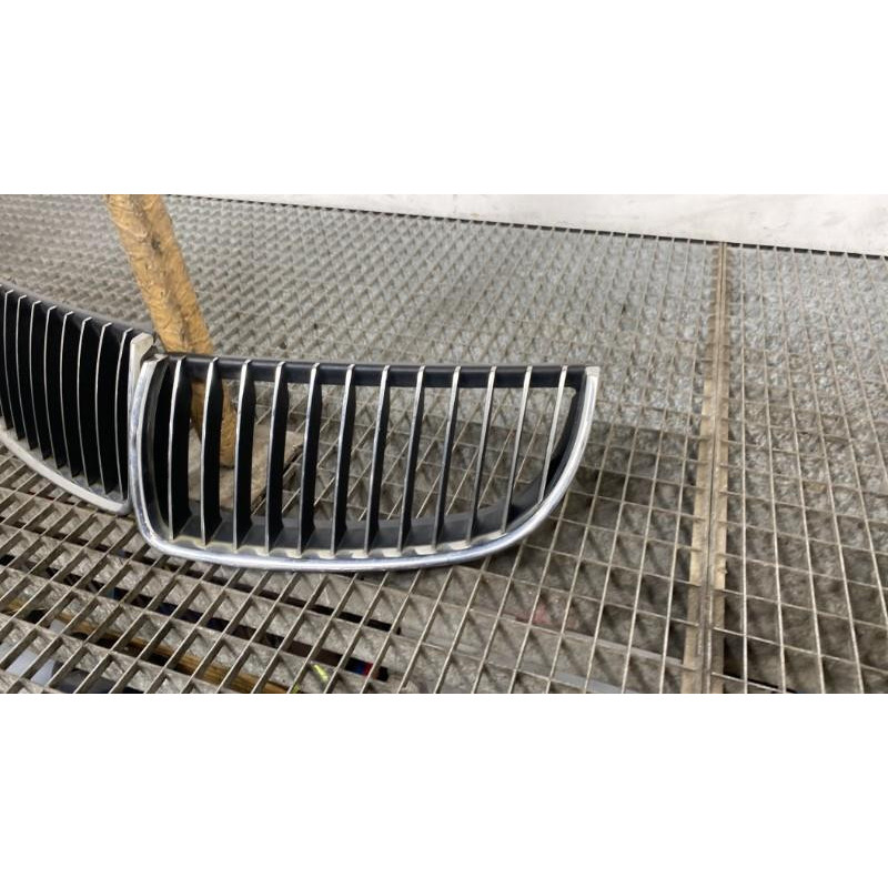 Calandre BMW SERIE 3 E91 Photo n°5