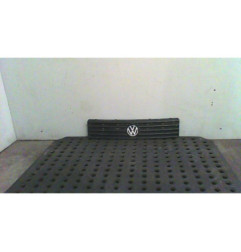 Calandre VOLKSWAGEN POLO 2 Photo n°1