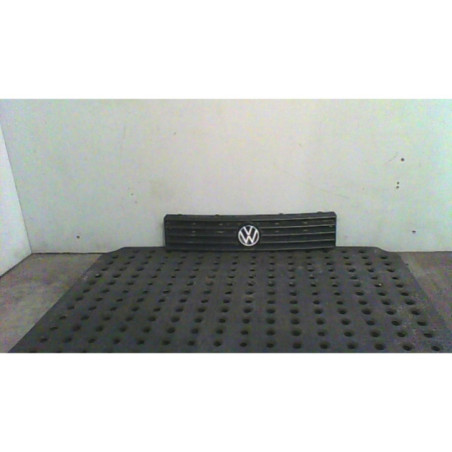 Calandre VOLKSWAGEN POLO 2 Photo n°1