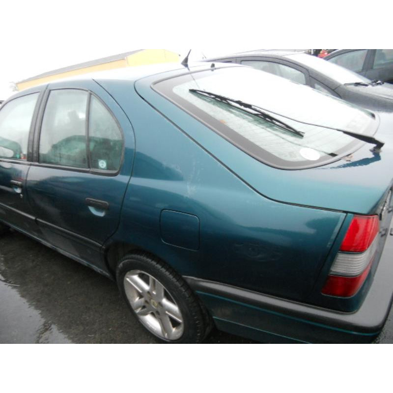 Calandre NISSAN PRIMERA 1 Photo n°5
