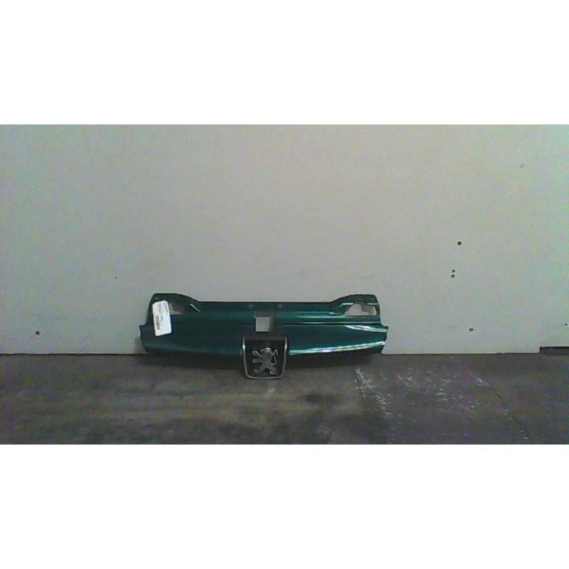 Calandre PEUGEOT 406 Photo n°8