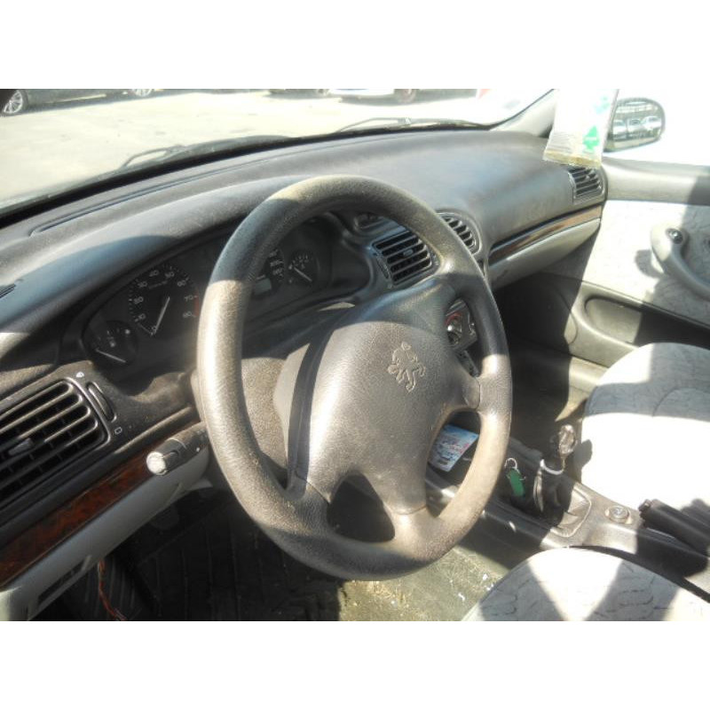 Calandre PEUGEOT 406 Photo n°13