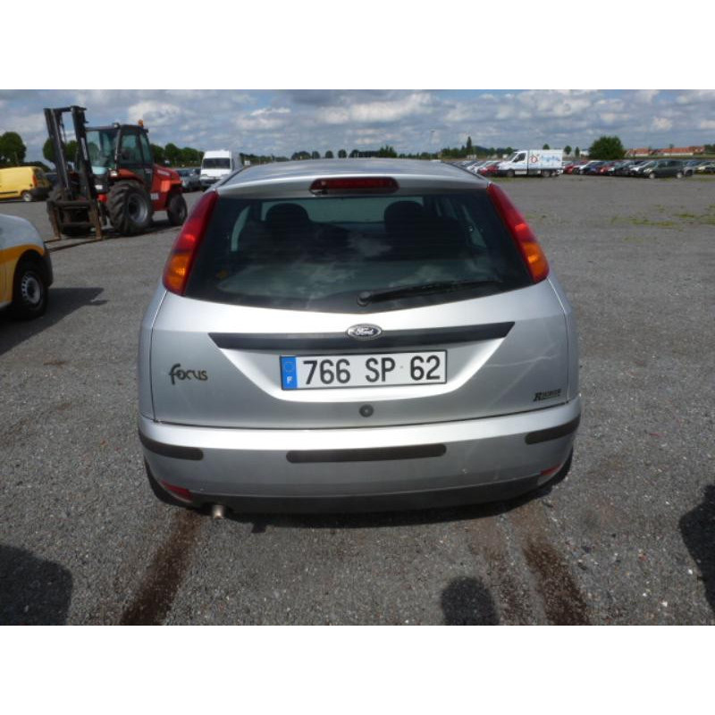 Calandre FORD FOCUS 1 Photo n°8