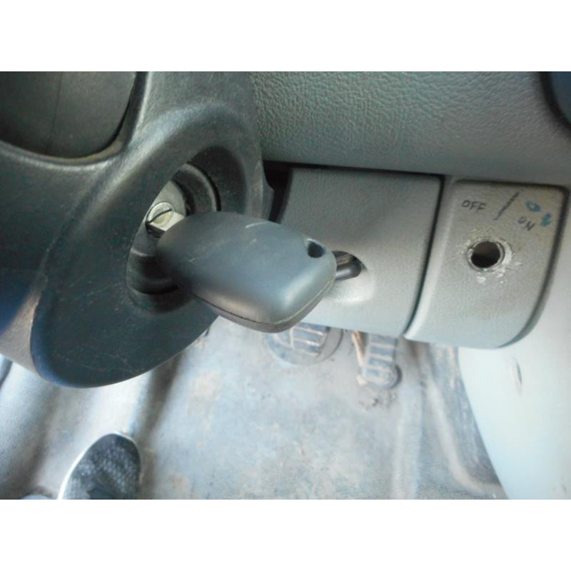 Calandre RENAULT MASTER 2 Photo n°8