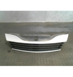 Calandre RENAULT LAGUNA 2 Photo n°1