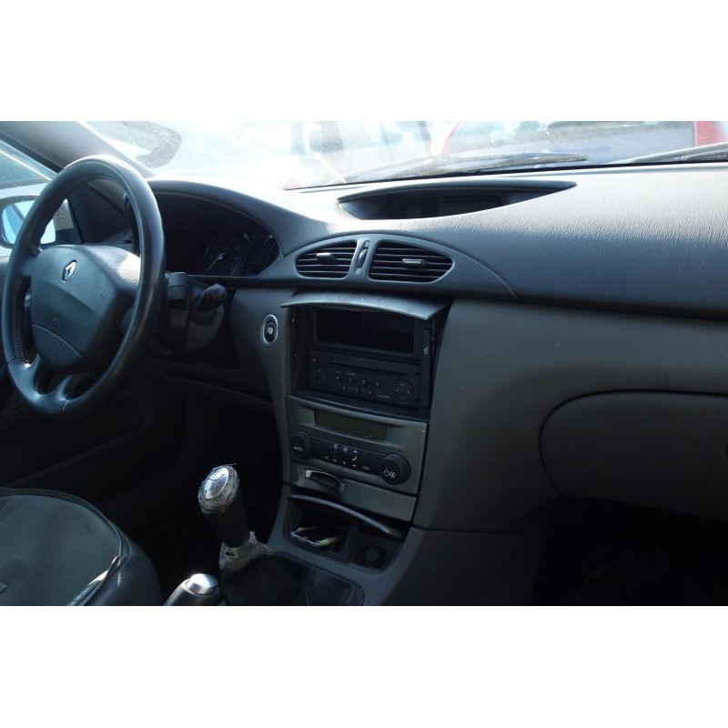 Calandre RENAULT LAGUNA 2 Photo n°10