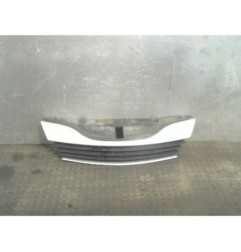 Calandre RENAULT LAGUNA 2 Photo n°1