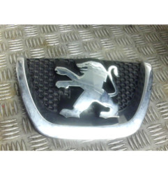 Sigle de calandre PEUGEOT 206+ Photo n°1