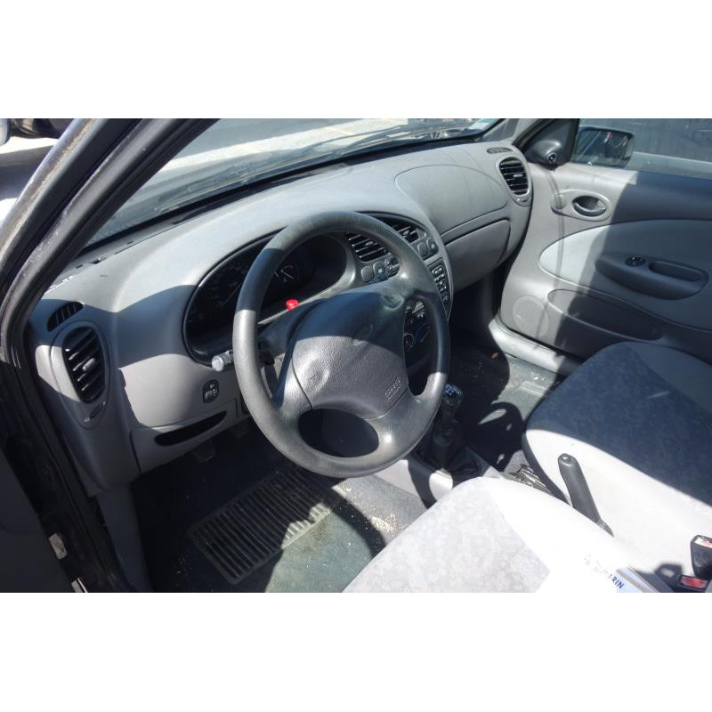 Calandre FORD FIESTA 4 Photo n°6