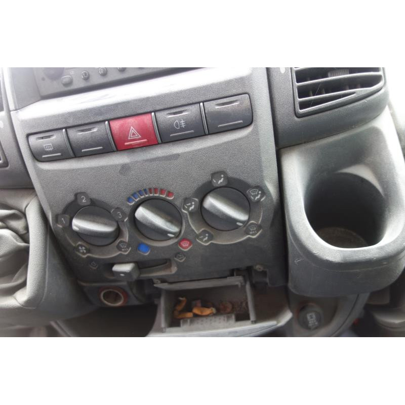 Calandre PEUGEOT BOXER 2 Photo n°9