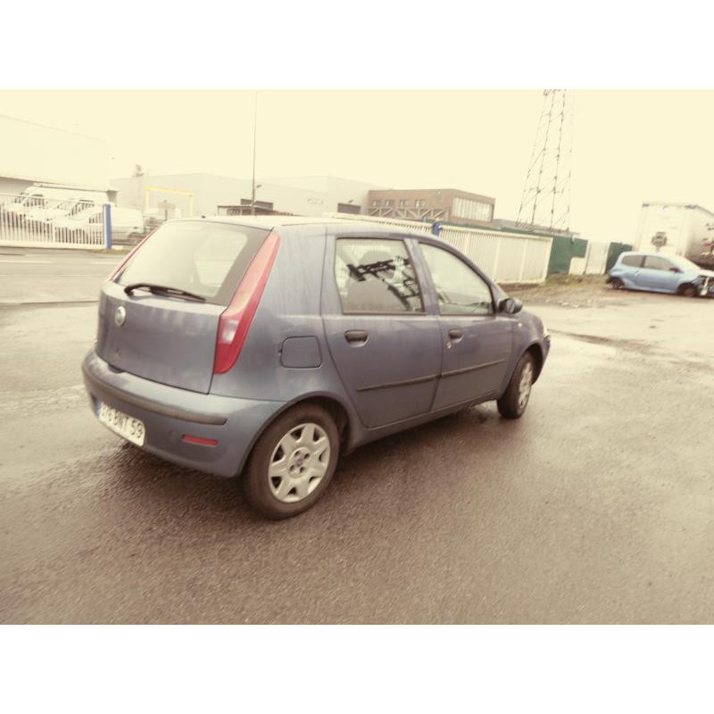 Calandre FIAT PUNTO 2 Photo n°6