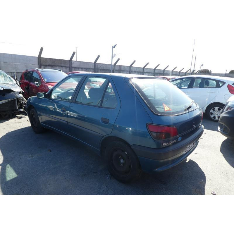 Calandre PEUGEOT 306 Photo n°4
