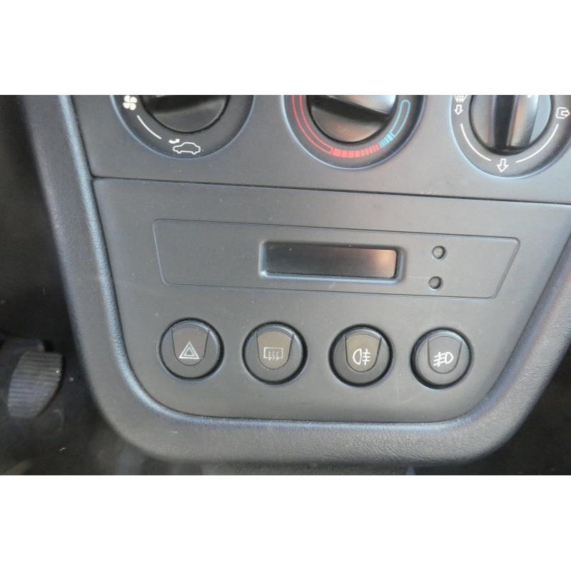 Calandre PEUGEOT 306 Photo n°13