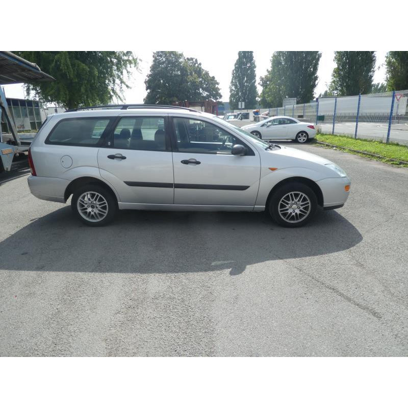 Calandre FORD FOCUS 1 Photo n°9