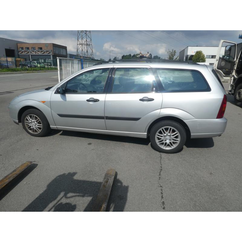 Calandre FORD FOCUS 1 Photo n°10